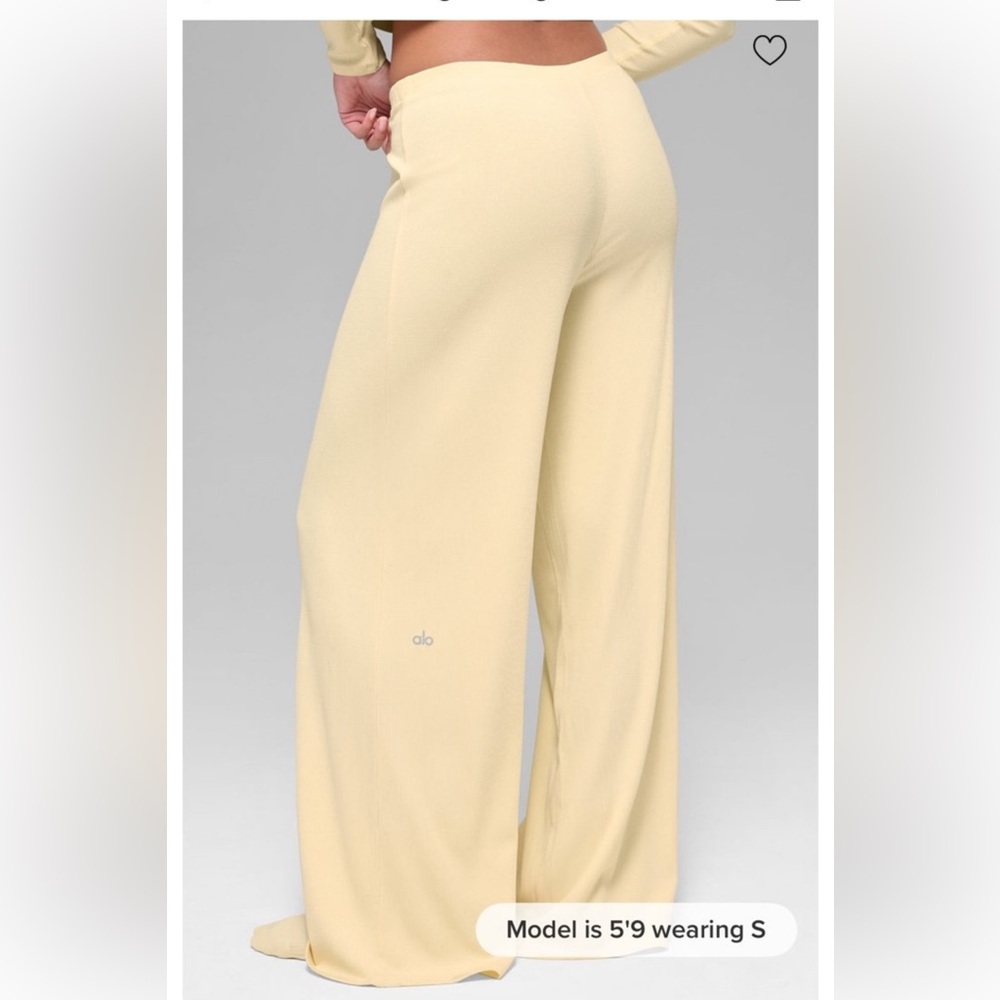 Alo Yoga Mid-Rise Dreamlight Straight Pant size Large NWT